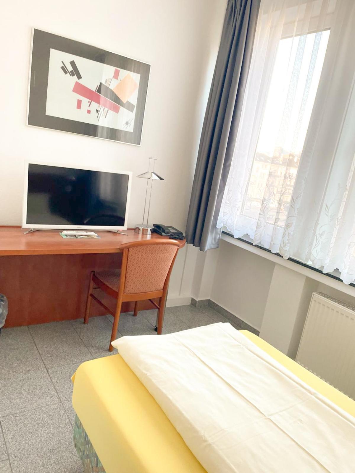 Parkhotel Friedrichstrasse Giessen Quarto foto