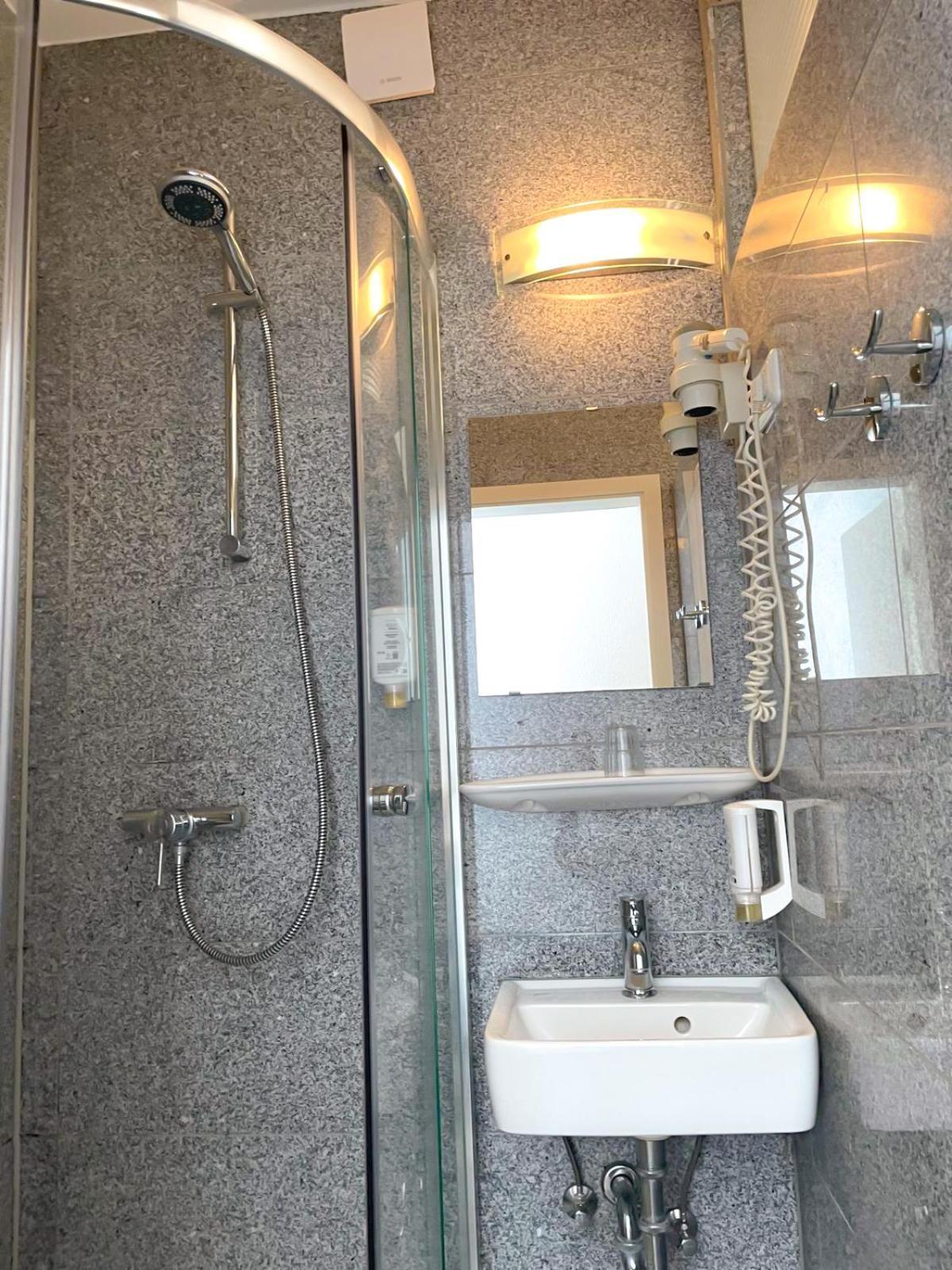Parkhotel Friedrichstrasse Giessen Quarto foto
